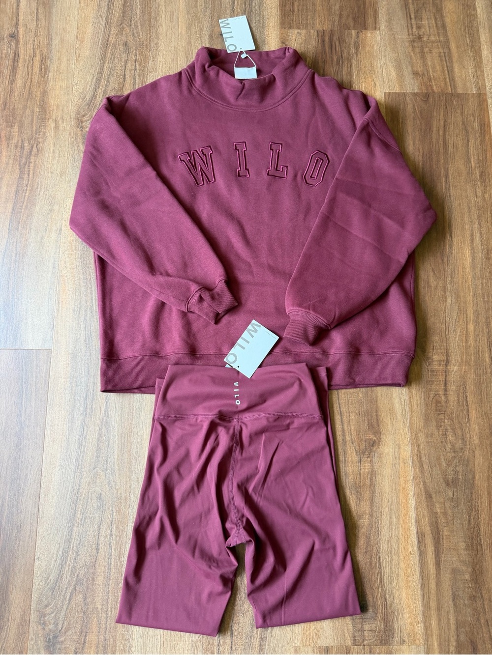 WILO Funnel Neck Sweatshirt & 7/8 Leggings Set